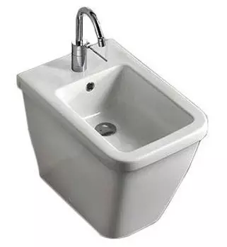 Биде напольное HATRIA