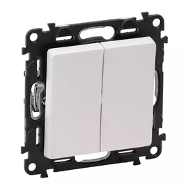 Механизм выключателя 2-кл. Valena LIFE 10А 250В с лицевой панелью; безвинтовые зажимы бел.