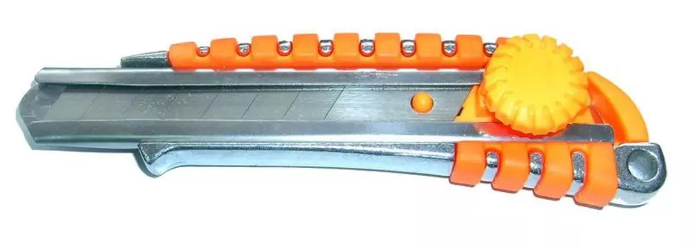 Нож с выдвижным лезвием SKRAB