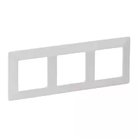 Рамка 3 поста Valena LIFE универсальная; бел.