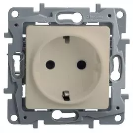 Розетка 2К+З - 16 А - 250 В~ - ETIKA