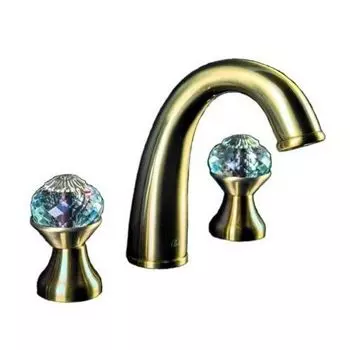 Смеситель для раковины BOHEME