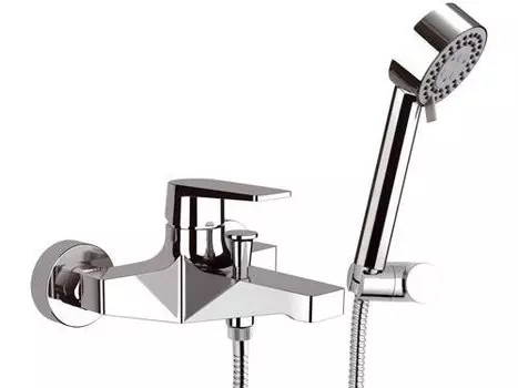 Смеситель для ванны с душем REMER