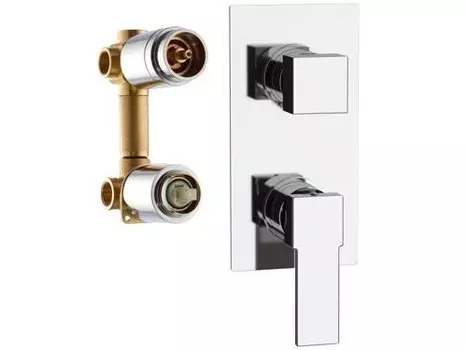 Смеситель для ванны и душа REMER