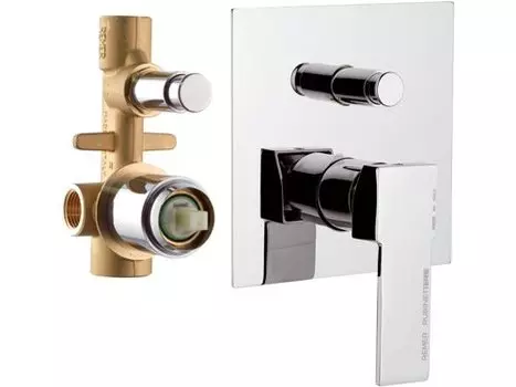 Смеситель для ванны и душа REMER