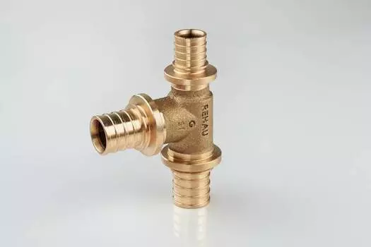 Тройник аксиальный REHAU