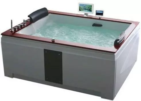 Акриловая ванна GEMY