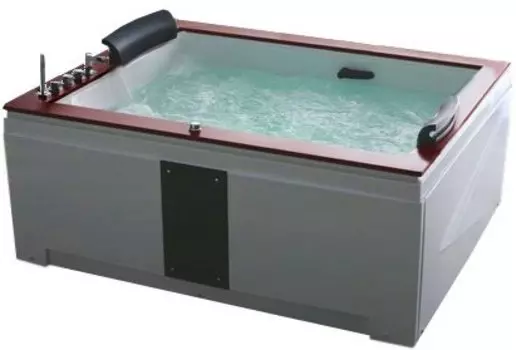 Акриловая ванна GEMY