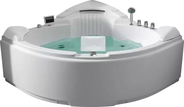 Акриловая ванна GEMY