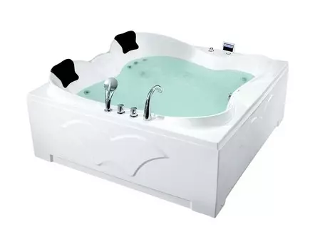 Акриловая ванна GEMY