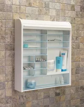 Настенный шкаф-аптечка с закрывающейся шторкой