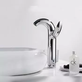 Смеситель для раковины Vorago M2072C-H