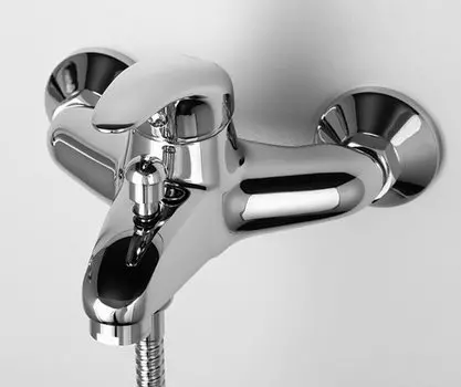 Смеситель WasserKRAFT Rhein 1701 для ванны с коротким изливом
