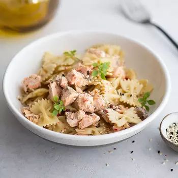 Фарфалле с сёмгой и соусом песто BeFit 250 гр