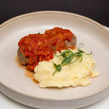 Мясные тефтели в томатном соусе с картофельным пюре Mozzarella bar 280 гр