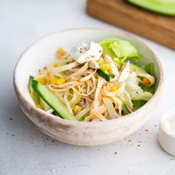 Салат BeFit с яичной полентой 150 гр