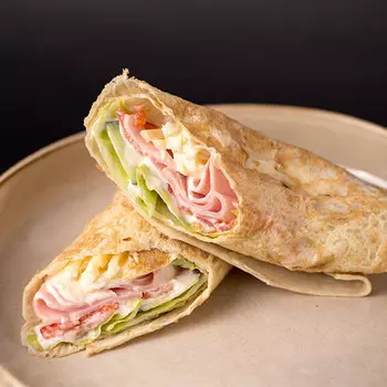 Сэндвич-ролл с ветчиной и сыром Mozzarella bar 160 гр