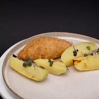 Зразы куриные с ветчиной и сыром и картофелем по-деревенски Mozzarella bar 270 гр