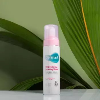 Слабокислотная пенка для интимной гигиены Derma:B Mild Feminine Foaming Wash