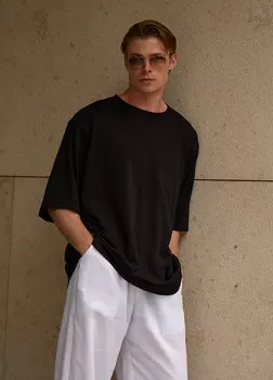 Мужская базовая футболка из плотного хлопка - Чёрная