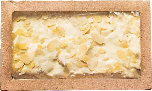 Торт ВкусВилл Айс Слоеный с миндальными лепесткам 500г