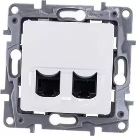 Розетка Legrand ETIKA 672255