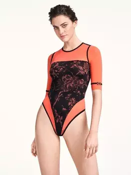 johanna string body