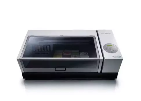 Плоттер Roland VersaUV LEF2-200 сувенирный уф-принтер, 20" (508 мм, A3+), скорость печати 2,08 кв.м/ч