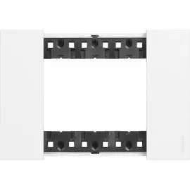 Рамка BTicino KA4803KW LIVING NOW 3 модуля. Цвет Белый