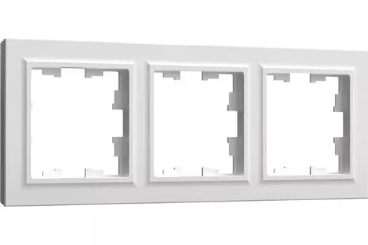 Рамка IEK BR-M32-K01 3-м BRITE РУ-3-БрБ белая