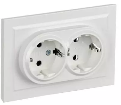 Розетка двухместная с заземлением в сборе IEK SK-R21-16-K01-F SKANDY без защитных шторок 16А SK-R08W арктический белый