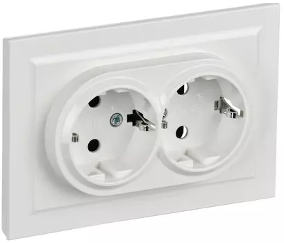 Розетка двухместная с заземлением в сборе IEK BR-R24-16-K01-F-PRO BRITE с защитными шторками 16А РСш12-3-БрБ Белый