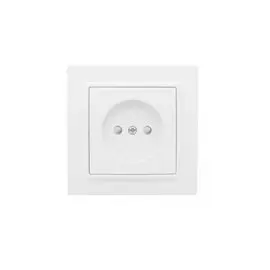 Розетка EKF ERR10-022-100 1-м СП Минск 10А защ. шторки без заземл. белая Basic
