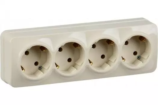 Розетка IEK ERH41-K33-16 4-м ОП GLORY РС24-3-ХК 16А с заземл. кремовая