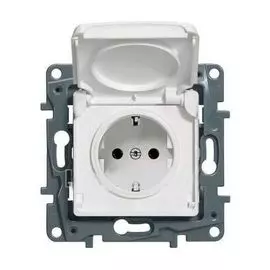 Розетка Legrand 672232 Etika - 2К+З IP 44 с откидной крышкой и шторками, немецкий стандарт, автомати