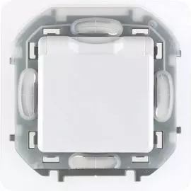 Розетка Legrand 673740 Inspiria белая 2К+З IP 44 с откидной крышкой и шторками - немецкий стандарт - 16 А - 250 В
