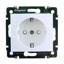 Розетка Legrand 694269 Valena CLASSIC - 2К+З, немецкйи стандарт, со шторками, белая