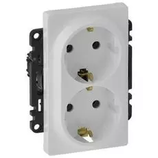 Розетка Legrand 753127 Valena LIFE - 2x2х2К+З 16А 250В с лицевой панелью, безвинтовые зажимы, белая