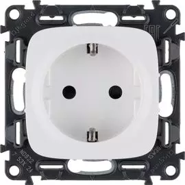 Розетка Legrand 753724 Valena ALLURE - силовая 2К+З 16А 250В с лицевой панелью, винтовые зажимы, белая