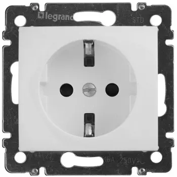 Розетка Legrand 771063 Galea Life - немецкий стандарт, 2К+3, с защитными шторками, белая лицевая панель