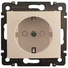 Розетка Legrand 774321 Valena с заземлением, с защитными шторками, 2К+3,16А, 250В, IP20 (слоновая кость)