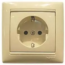 Розетка Legrand 774323 Valena с заземлением, в сборе, 2К+3,16А, 250В, IP20 (слоновая кость)