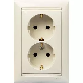 Розетка Legrand 774371 Valena CLASSIC - с защитными шторками, в сборе, 2х2К+3, 16А, 250 В, слоновая кость