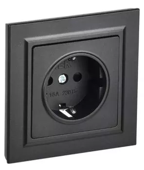 Розетка с заземлением в сборе IEK BR-R14-16-K02-F BRITE с защитными шторками 16А РСР14-1-0-БрЧ Черный