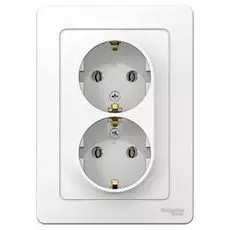 Розетка Schneider Electric BLNRS001021 2-ая с/з без шторок, 16А, 250В (белый) внутр