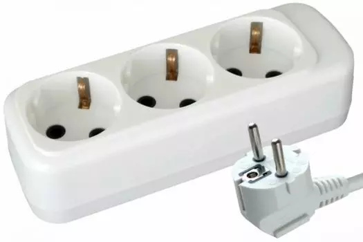 Удлинитель VOLSTEN УХз10-103 SR 3x5-Z 3 розетки, 5м, 10А, 2200 Вт, белый