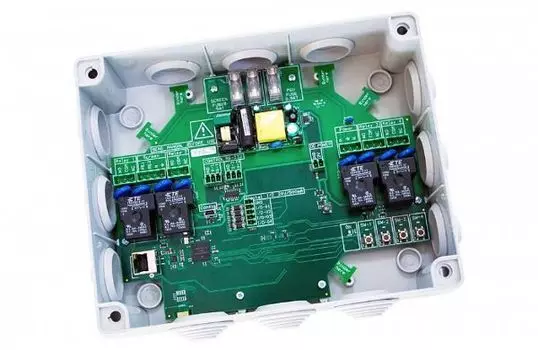 Управление питанием BIAMP SR-4 910.1920.900 Power control with four switching relays