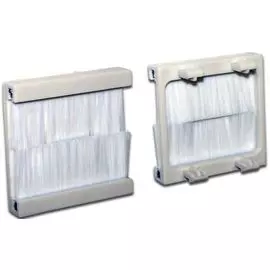 Вставка Lanmaster LAN-SIP-23BR-BK с черным щеточным вводом, 45х45