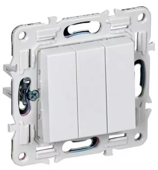 Выключатель трехклавишный IEK SK-V30-0-10-K01 SKANDY 10А SK-V11W арктический белый