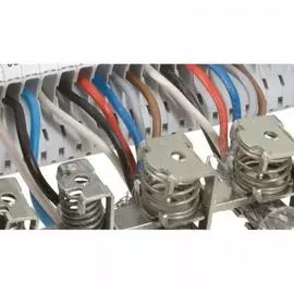 Зажим экранов Legrand 037531 Viking 3 - для винтовых и пружинных клемм -для кабеля диаметром от 4 до 13,5 мм